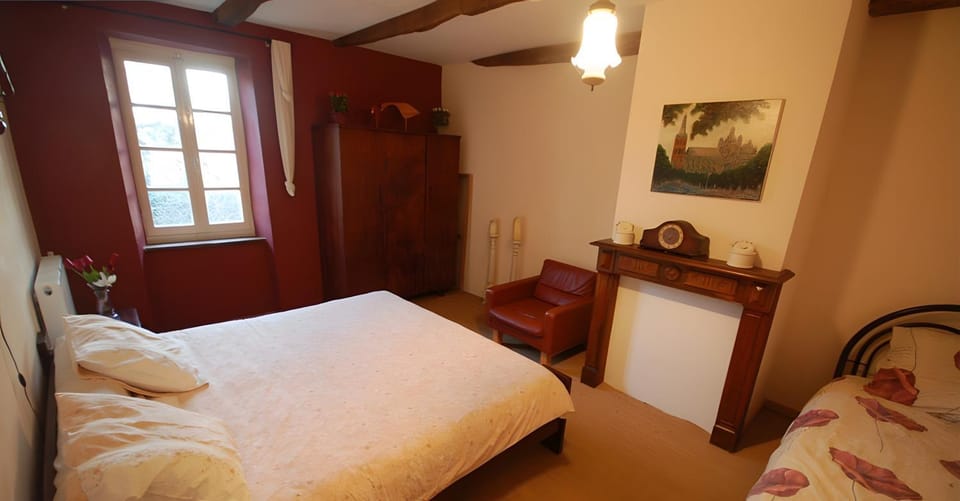 Property building, Living room, Bedroom