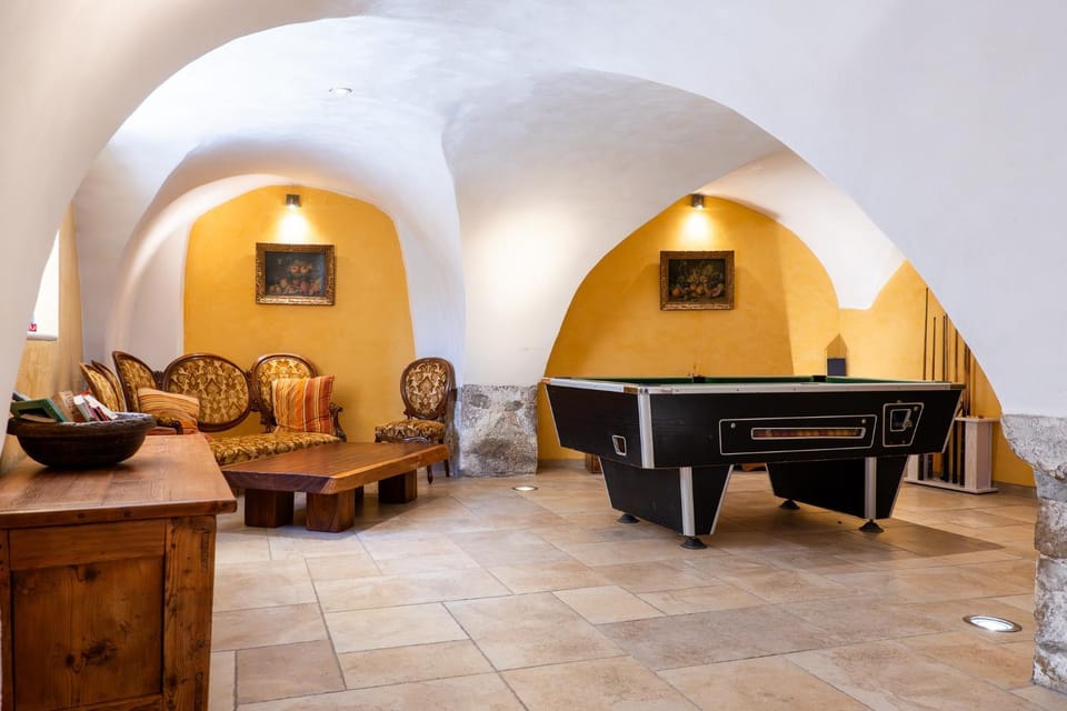 Property building, Living room