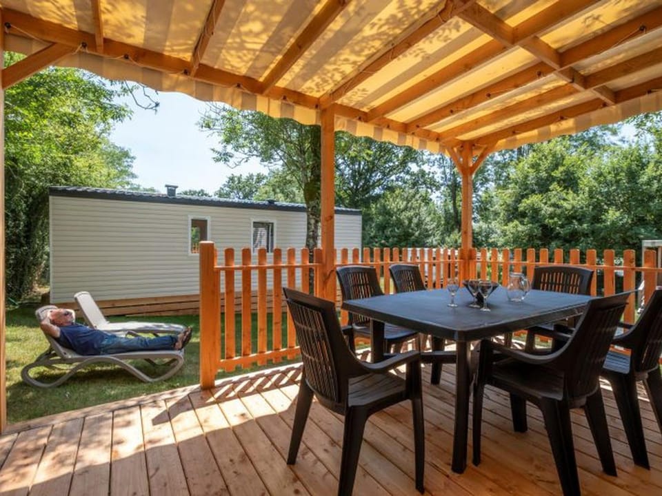 Mobil-home avec terrasse - 6 pers. - API-1-52-2132 Campground/ 
RV Resort in Nouvelle-Aquitaine