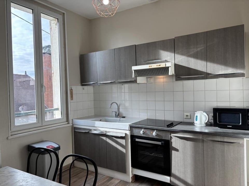 Gîte charmant, parfait pour 2 pers. - Emplacement central - FR-1-489-627 House in Auvergne-Rhône-Alpes