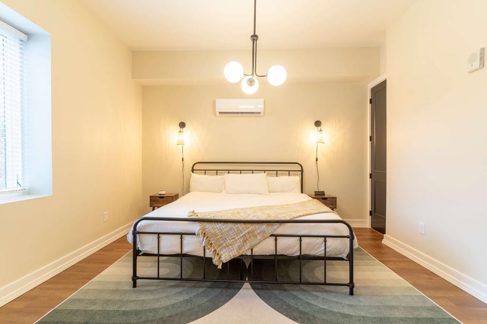 1 Bedroom Suite Apartment in Frankfort