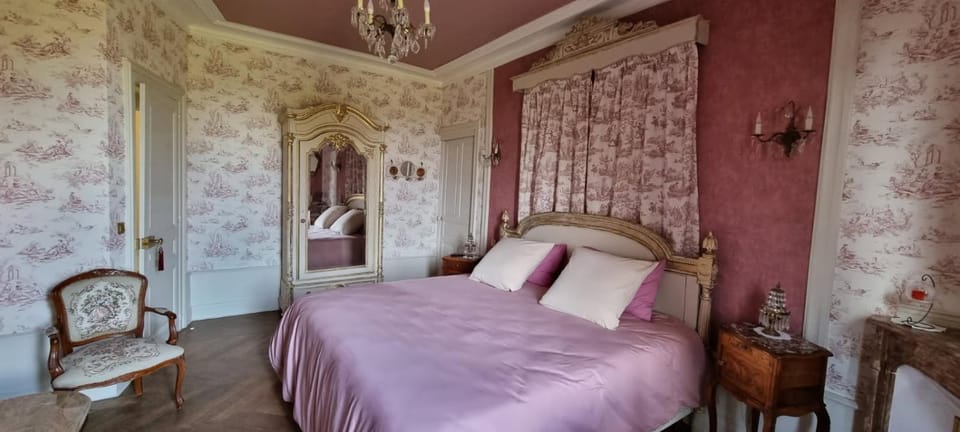 Suite familiale PAMPILLES Bed and Breakfast in Jura