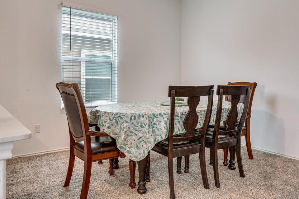 Spacious and Pet Friendly! Hill Country Home Base House in San Marcos
