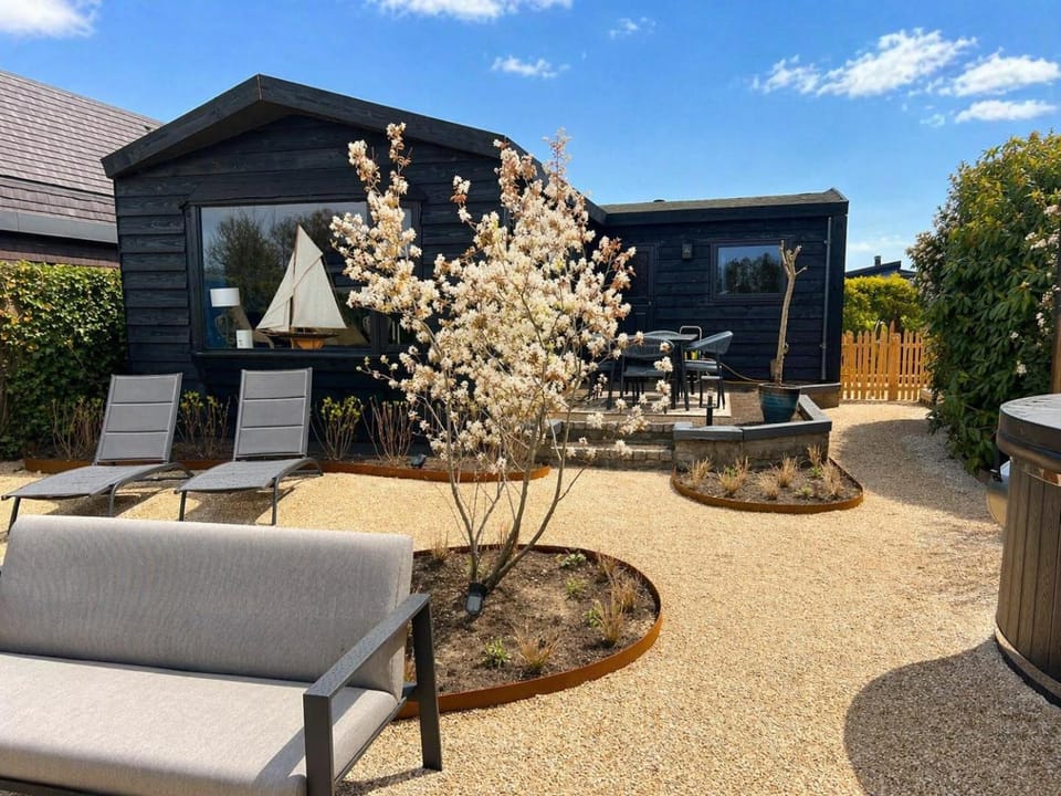 Property building, Garden