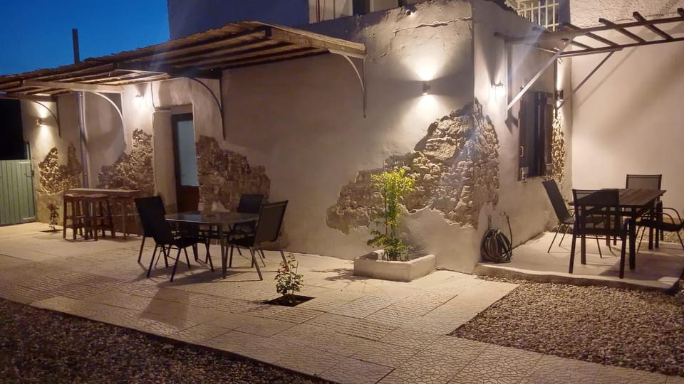 Patio, Night