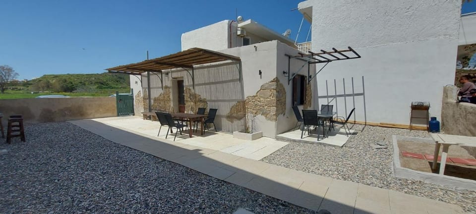 Property building, Patio, Day, Coffee/tea facilities, Area and facilities, furniture