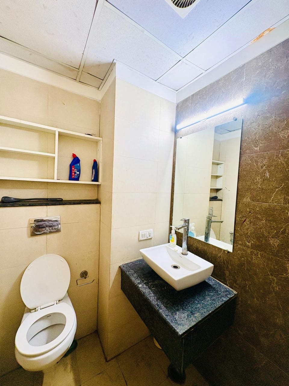 THE MOONLIGHT STUDIo Apartment in Noida