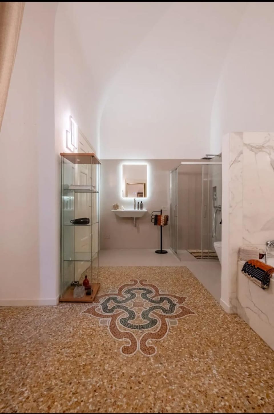 Shower, Bathroom, Bath