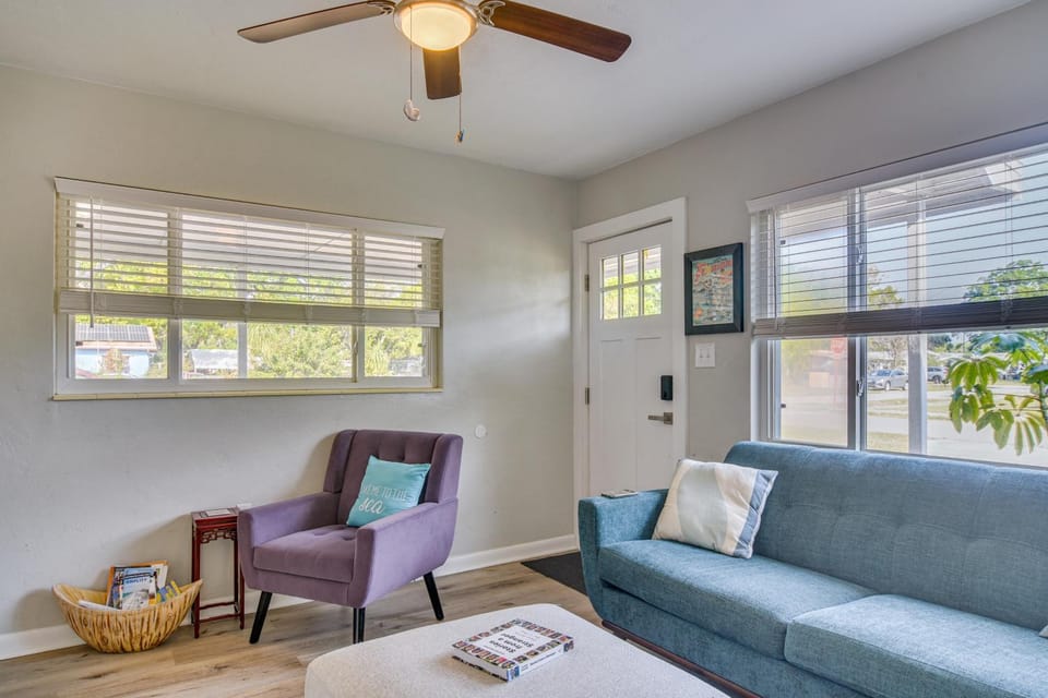 Private Yard & Patio! Tampa Bay Family Getaway House in Pinellas Park