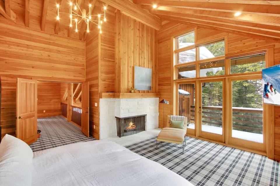 Sundance Retreat, 7 Bed, 7 Bath, Mountain Views, Hot Tub House in Sundance