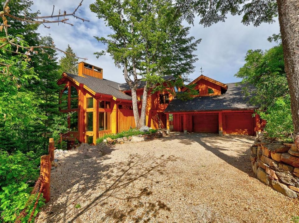 Sundance Retreat, 7 Bed, 7 Bath, Mountain Views, Hot Tub House in Sundance
