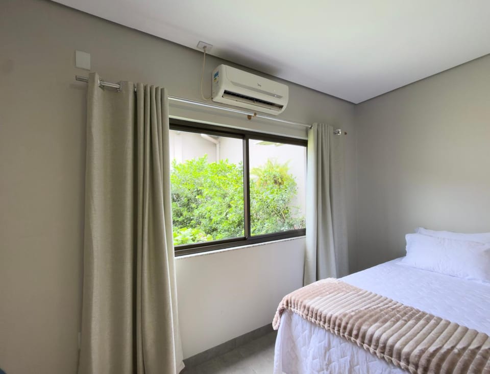 Bed, air conditioner