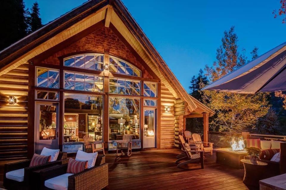 Eagles Nest Luxury Retreat, Views, Hot Tub, Walking distance to Resort House in Sundance