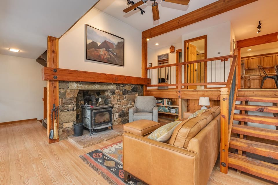 Heartwood - Cozy 2 bedroom Wooded Sundance Cabin Cabin in Sundance