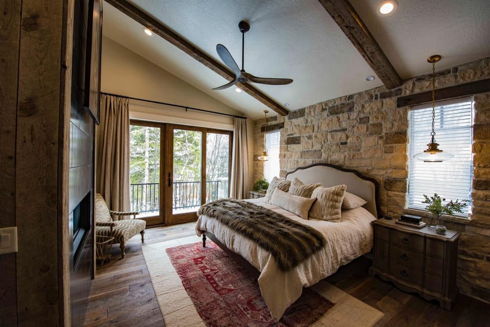 THE GREAT ESCAPE - Modern Luxury Mountain Estate, Private, Hot Tub House in Sundance