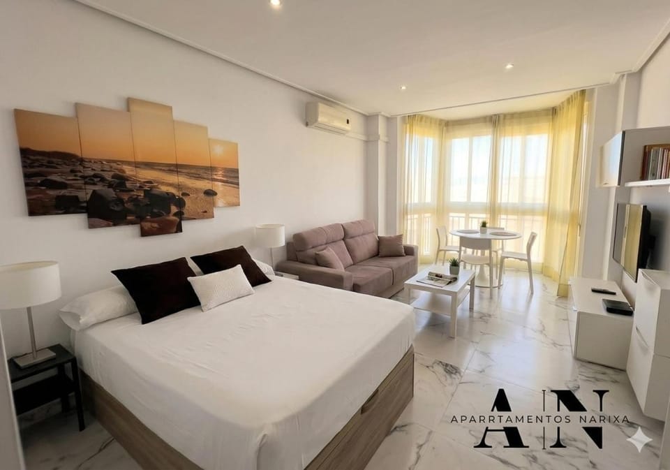 Bed, Living room, Lounge or bar