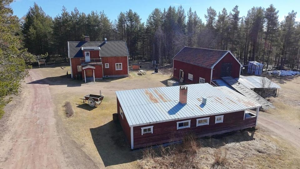 Rustic wooden house in Lillhärdal Apartment in Sweden