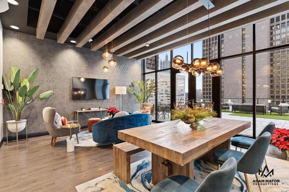Downtown Luxury Condo Walk to Stadium Apartment in Pittsburgh