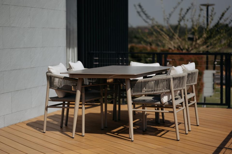 Property building, Balcony/Terrace