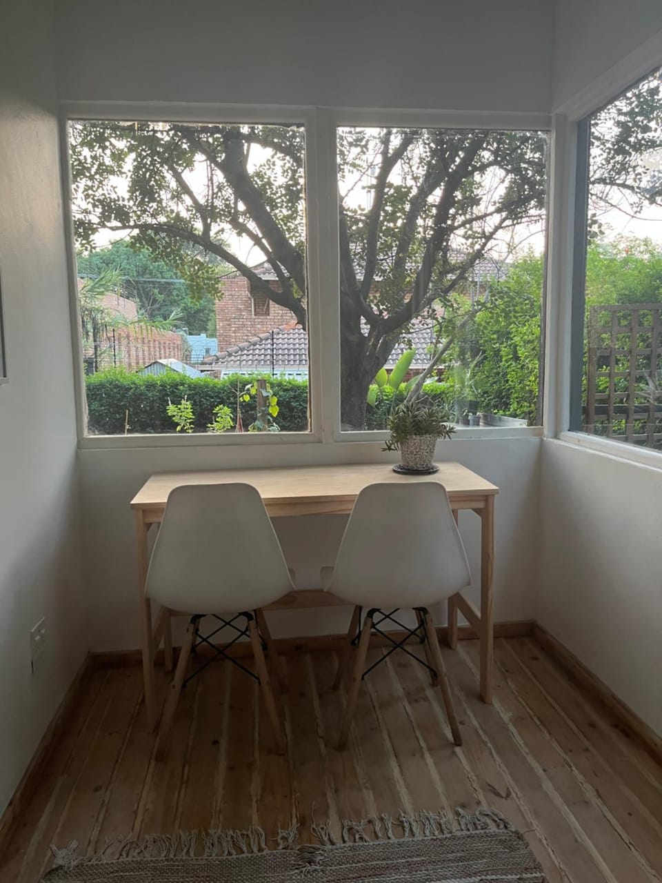 The Red door cottage Apartment in Pretoria
