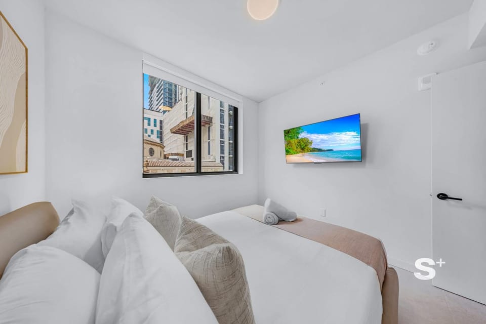 Heart of Downtown - Cozy 1-BR with Skyline Views House in Miami