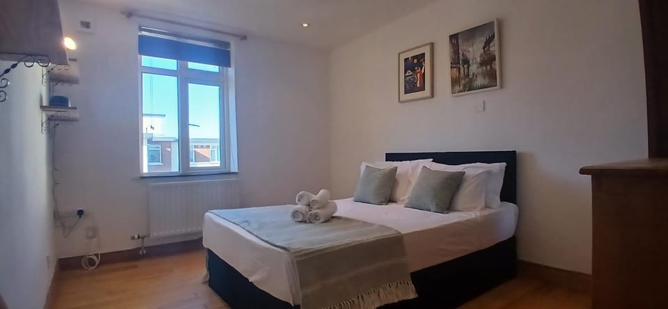 Bright 2BDR Sandymount Apartment Near Sea Apartment in Dublin
