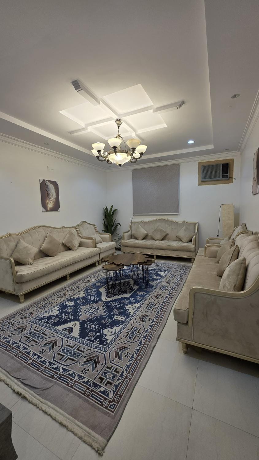 شقة عائلة مكونة من 4 غرفة نوم ومجلس وصاله 2 Apartment in Riyadh