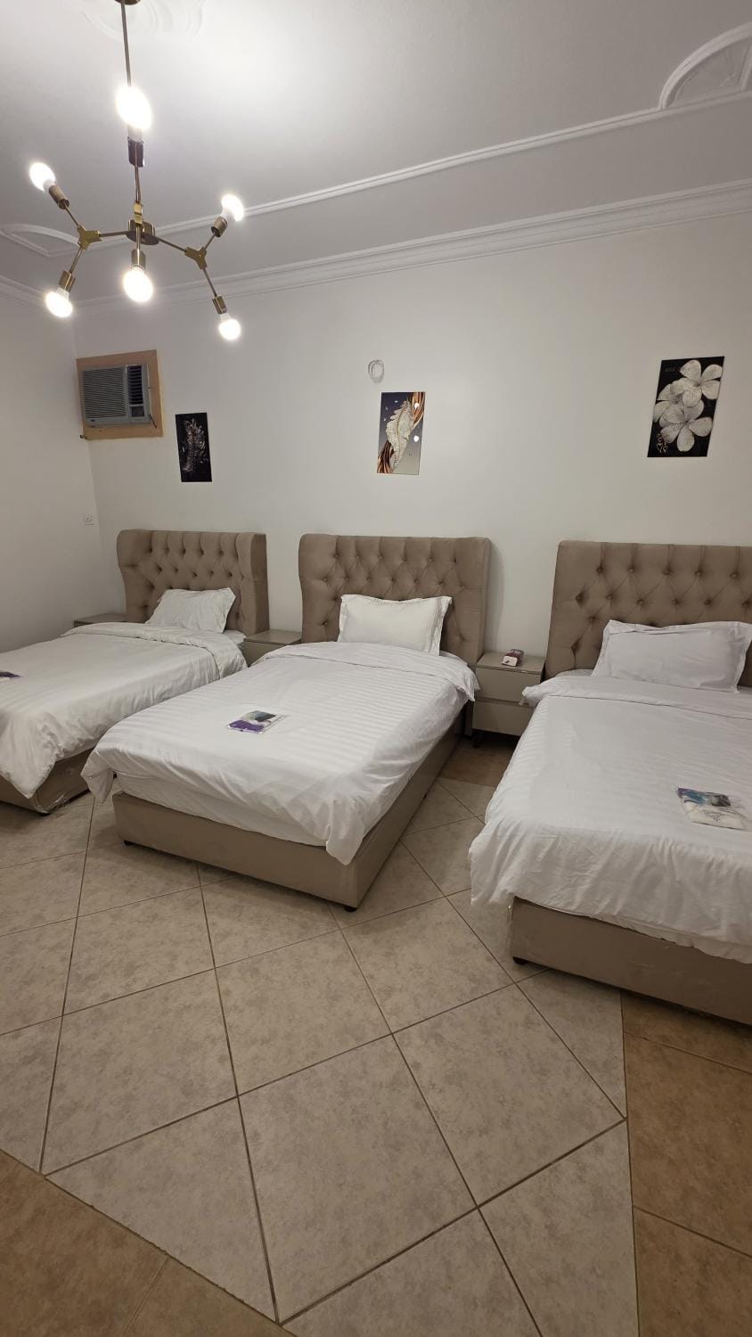 شقة عائلة مكونة من 4 غرفة نوم ومجلس وصاله 2 Apartment in Riyadh