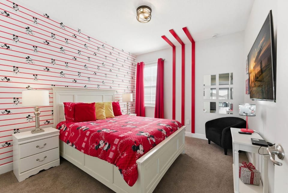 Family 5BR Retreat with Pool and Themed Bedrooms House in Osceola County