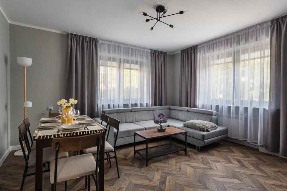 Living room, Seating area, Dining area