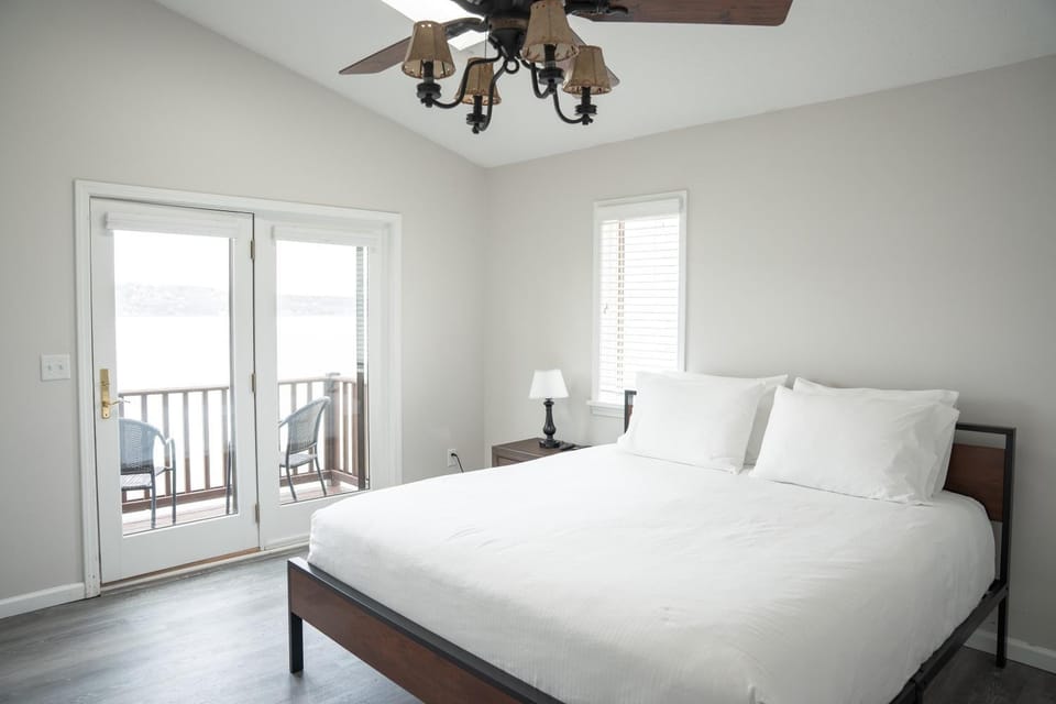 Lakeside Escape 9-Bedroom Home with Stunning Views House in Canandaigua Lake