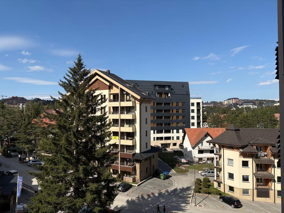 Neighbourhood, Natural landscape, Mountain view