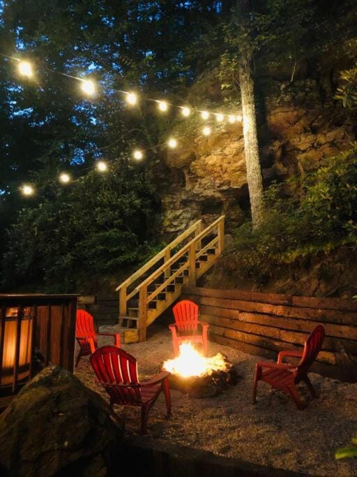 Twin Arch Cabin - Valley Views Hot Tub Pets OK Cabin in Kentucky