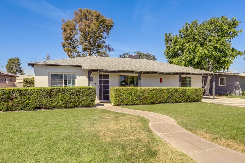 Quiet Yuma Retreat w/ Hot Tub & Spacious Backyard House in Yuma