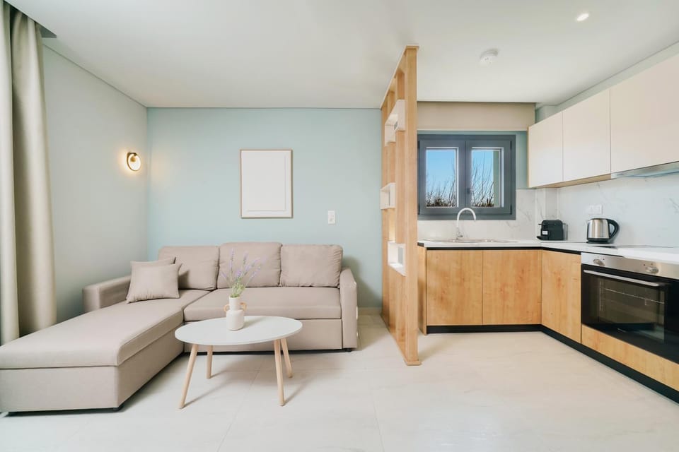 Kitchen or kitchenette, Living room