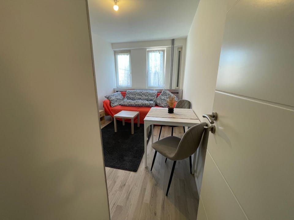 Frei Einzel Zimmer Metz Love hotel in Metz