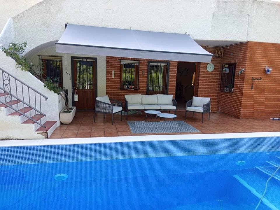 Balcony/Terrace, Swimming pool