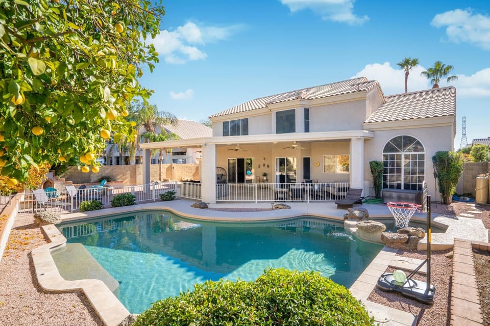 Property building, Swimming pool