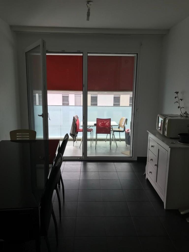 Private room in new apartment Daniel-Ihly Bed and Breakfast in Geneva