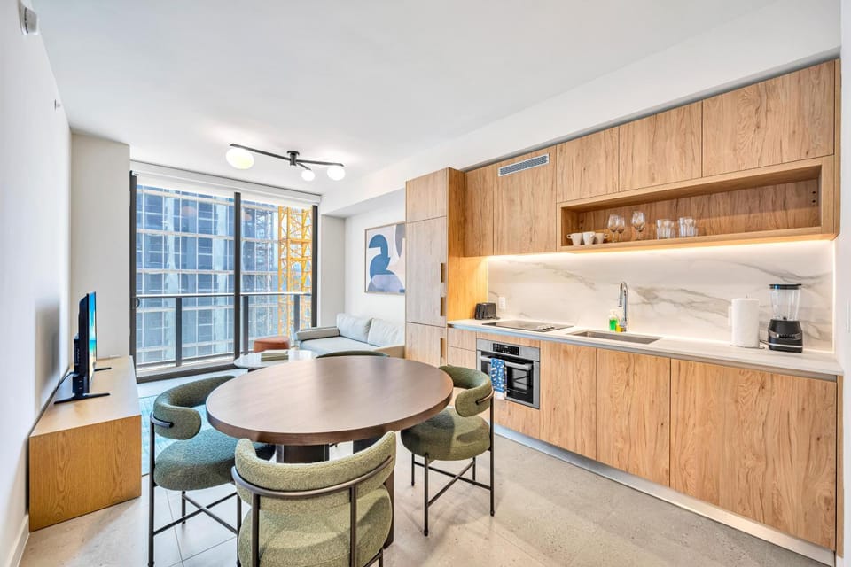 Kitchen or kitchenette, Living room