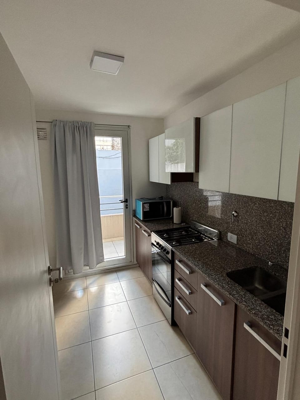 Coffee/tea facilities, Kitchen or kitchenette, heating, microwave, oven, toaster