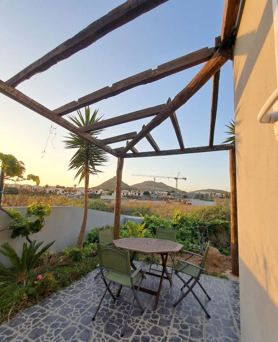 Garden, Balcony/Terrace