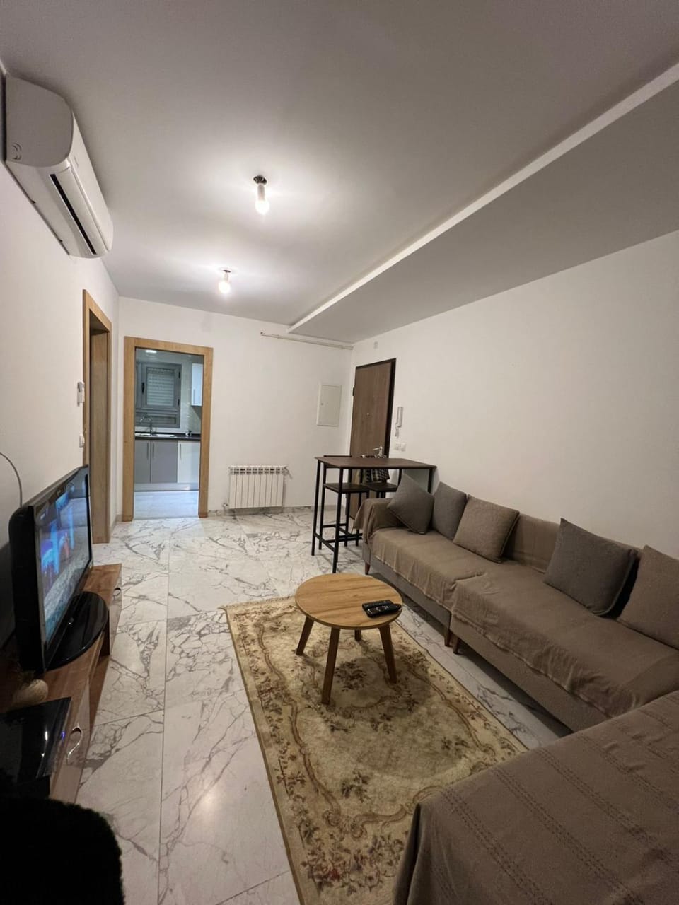 Cosy appartement à hay elwahat Apartment in Tunis Governorate, Tunisia