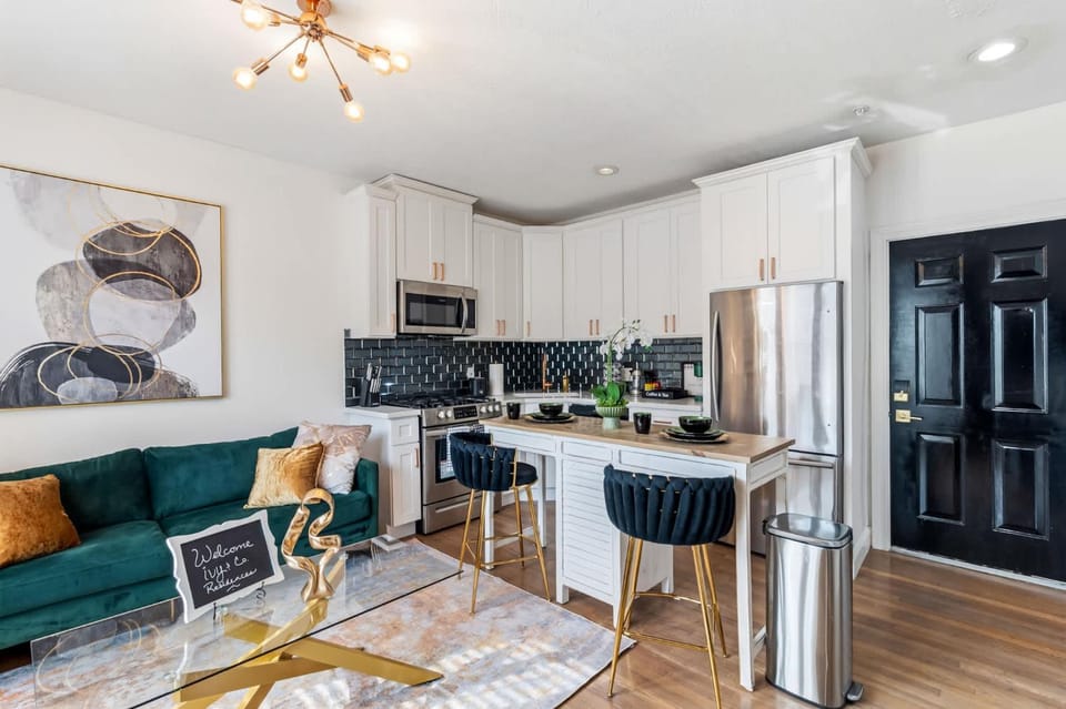 Elegant 2BR Escape In Houston Apartment in Houston