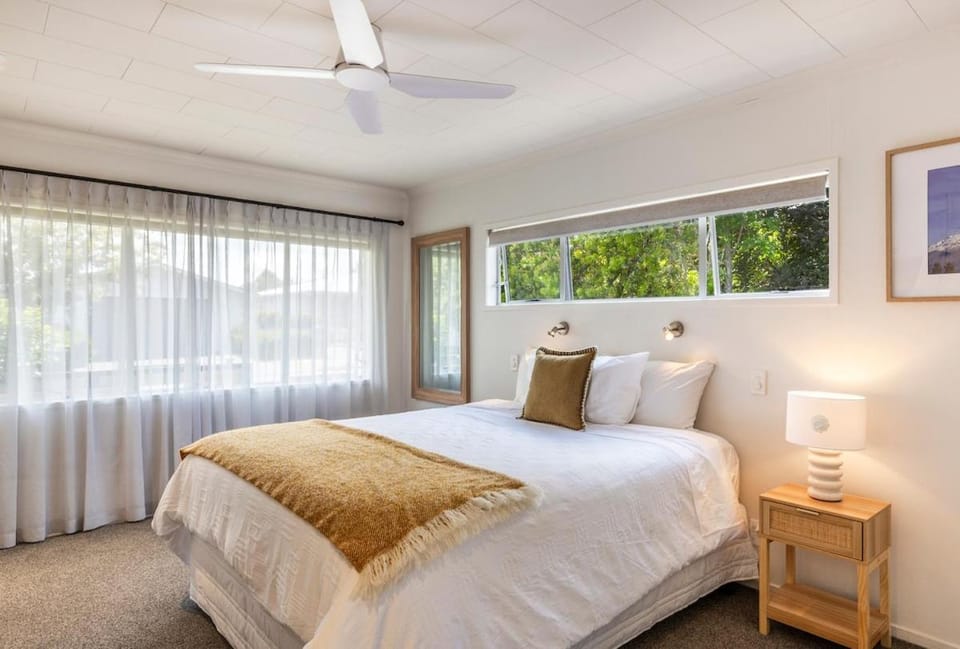 Spa & Play at Rainbow Point House in Taupo