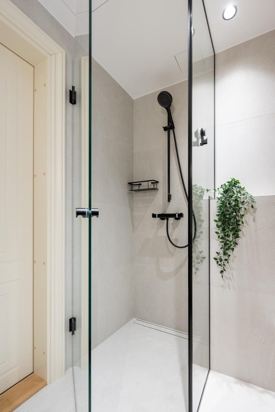 Top-Floor 1BR - Parking Garage - Breakfast station Apartment in Tallinn