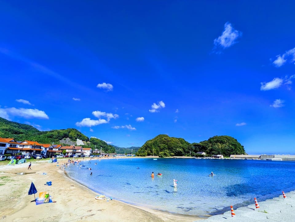 Nearby landmark, Natural landscape, Beach