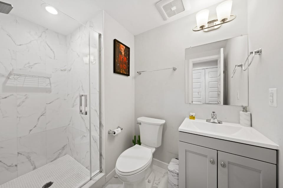 Entire DC House 2BR 2BA Fire Pit Free Parking Near Capitol Hill Apartment in District of Columbia