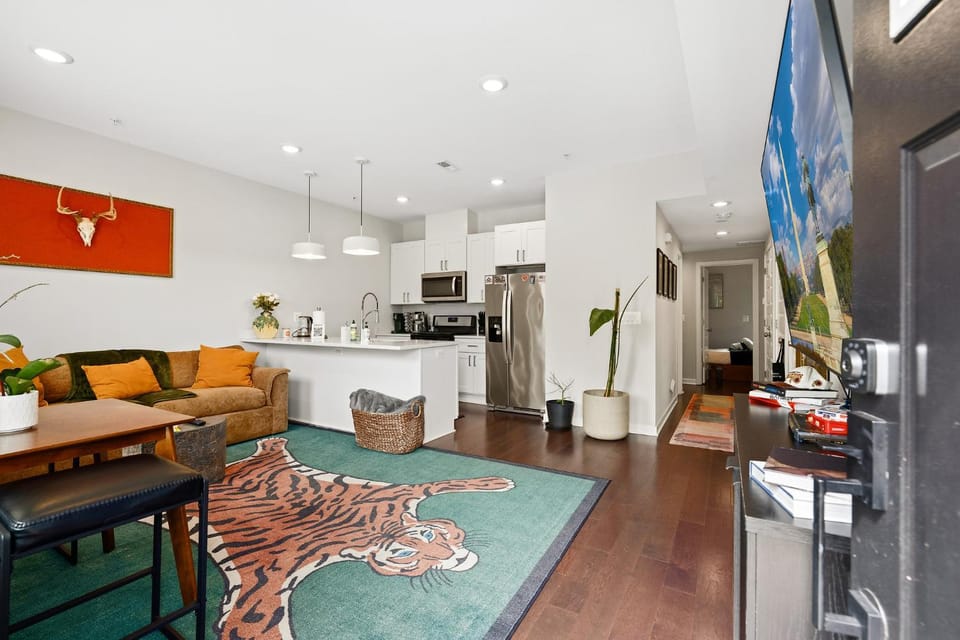 Entire DC House 2BR 2BA Fire Pit Free Parking Near Capitol Hill Apartment in District of Columbia