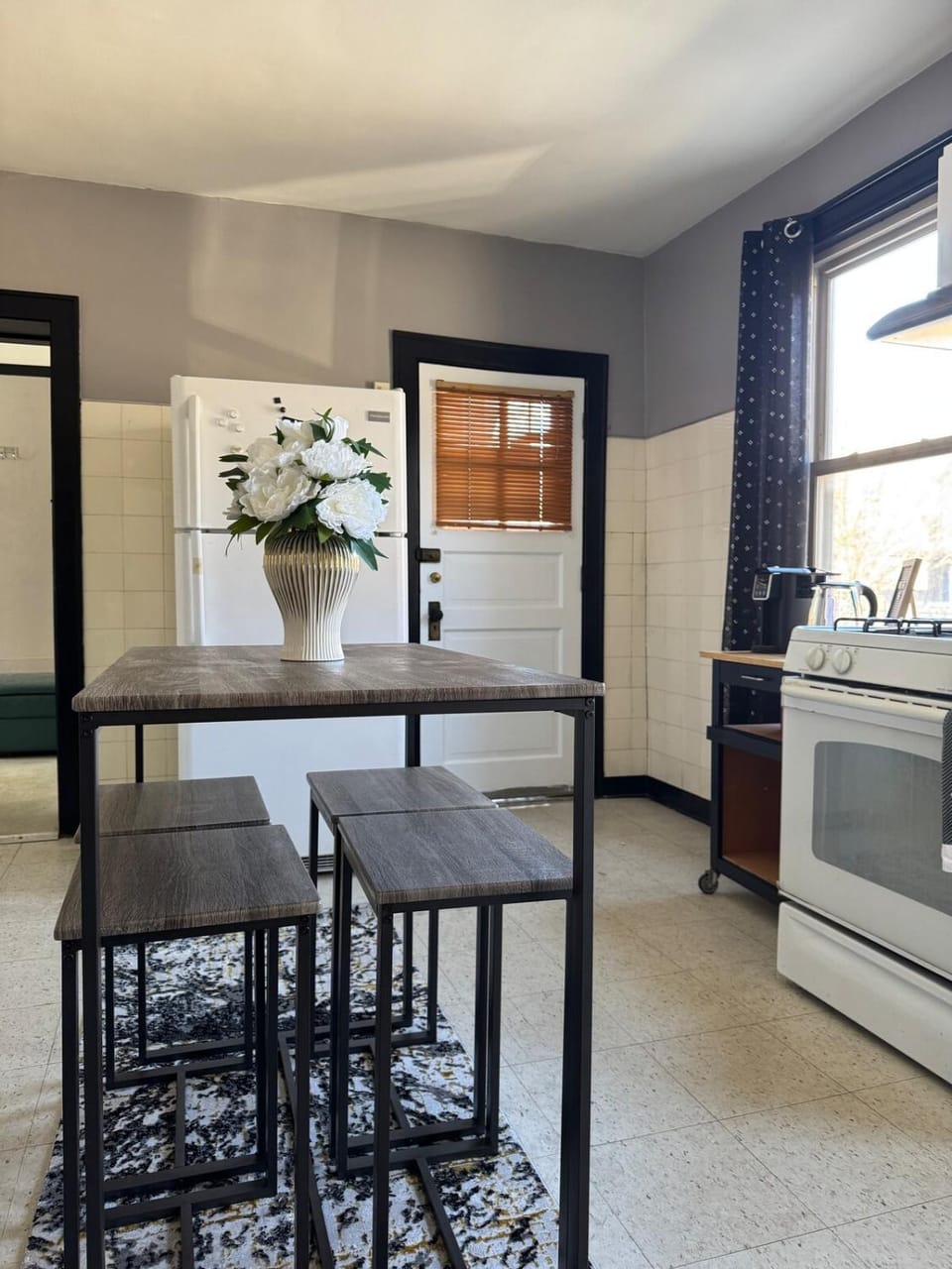 Kitchen or kitchenette, kitchen